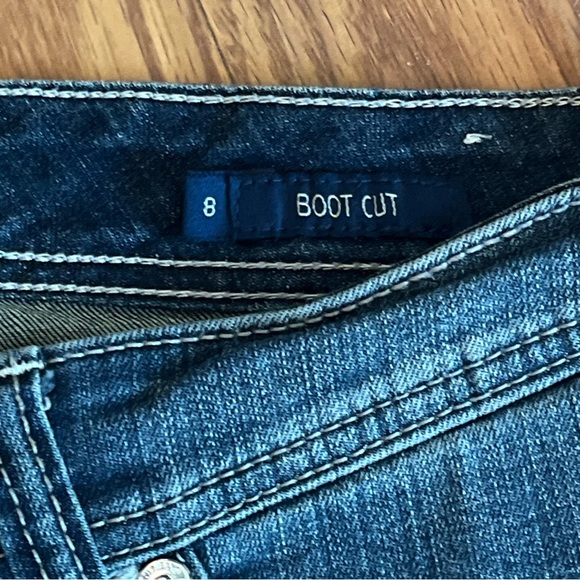 Seven7 Women’s Size 8 Boot Cut Depressed Blue Jeans - Picture 7 of 11